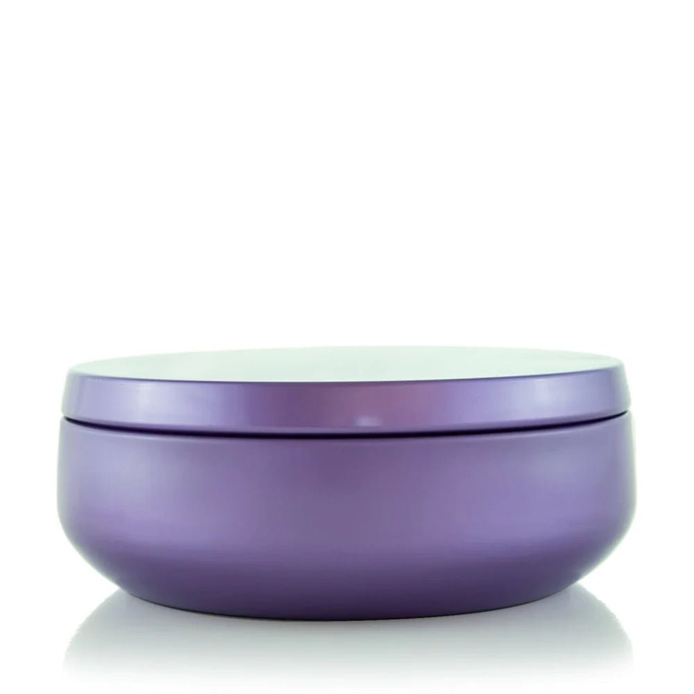Lilac 3-wick travel tin with lid. Perfect for being on the go, wrapped in comfort.